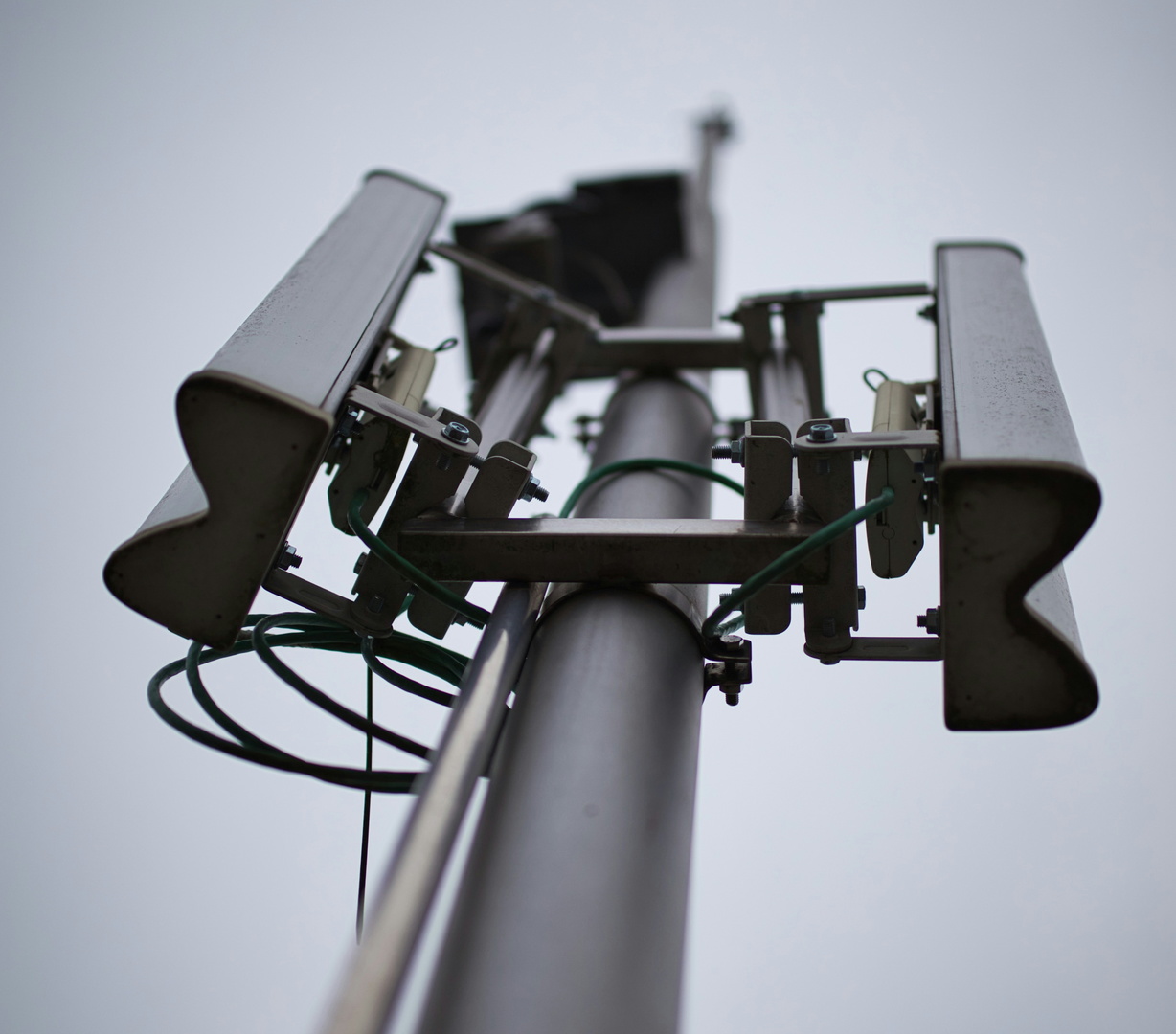 В России отменили аукцион по продаже частот 5G