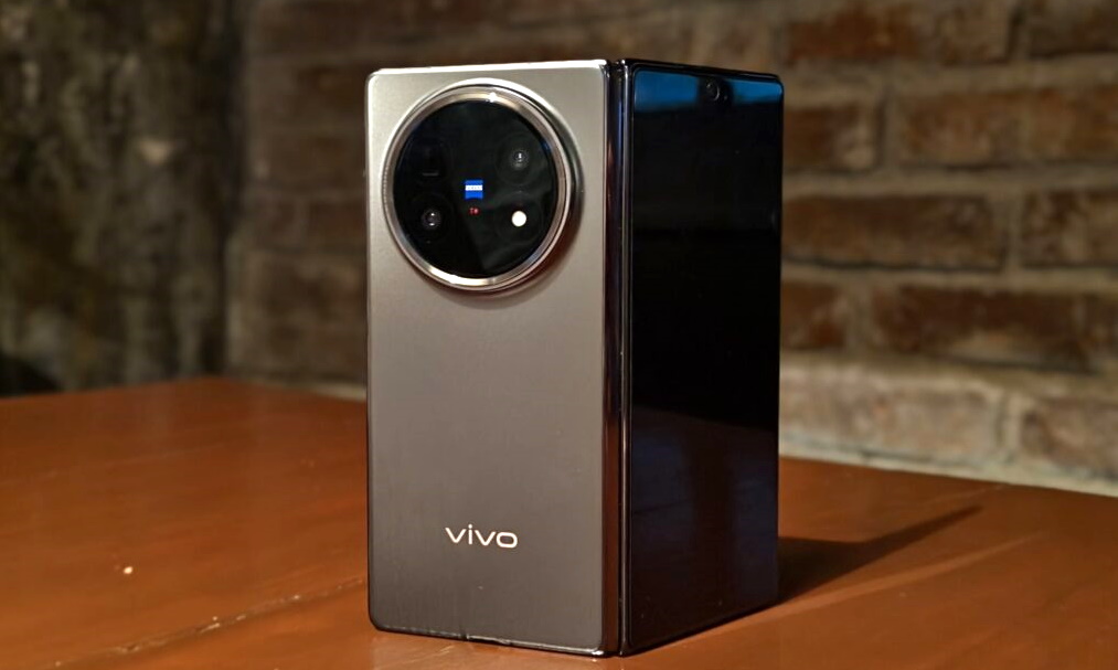 Гибкий складной смартфон vivo X Fold6: первые сведения