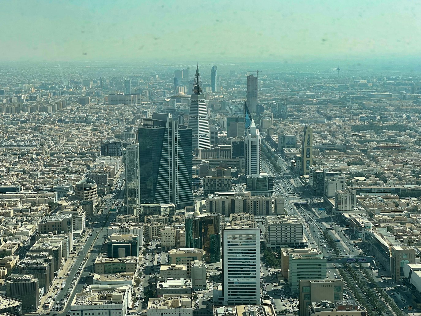 Саудовские компании STC и Humain совместно создадут ЦОД для искусственного интеллекта