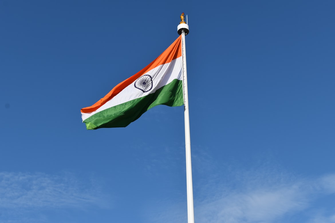 Стоимость связи в Индии — одна из самых низких в мире, она даже ниже, чем в соседних странах региона