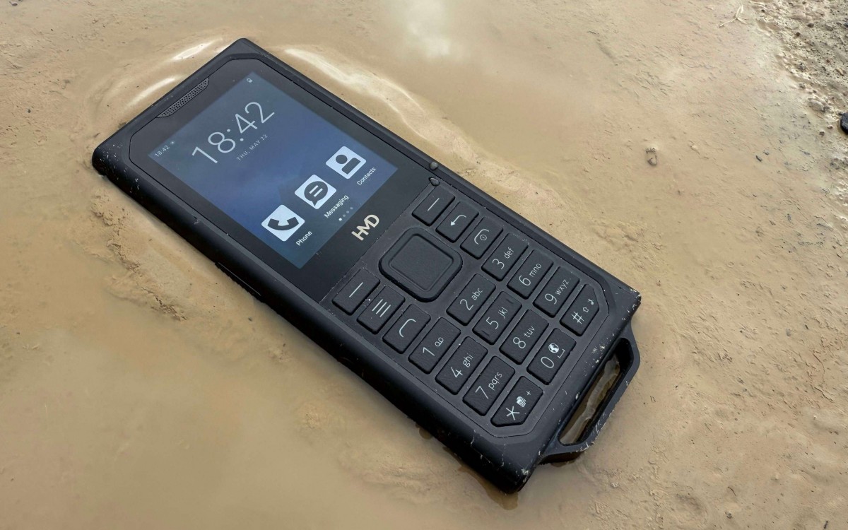 HMD выпускает неубиваемый телефон-звонилку Terra M для строителей и МЧС
