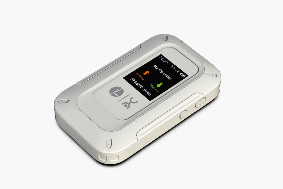 Специалисты МегаФона создали мобильный eSIM-роутер, он уже доступен в магазинах