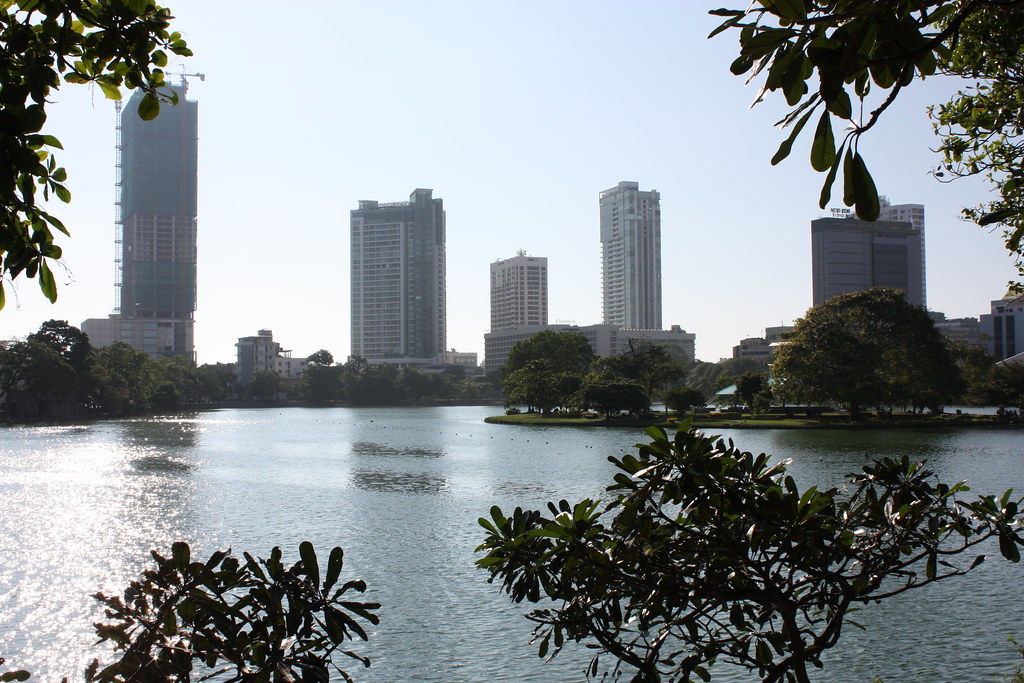 Sri Lanka Telecom ускоряет расширение оптоволоконной связи, сетей 5G и внедряет искусственный интеллект