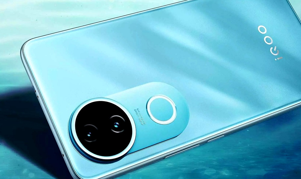 Смартфон iQOO Z10R: процессор Dimensity 7400, ОЗУ 12 Гб и bypass-зарядка